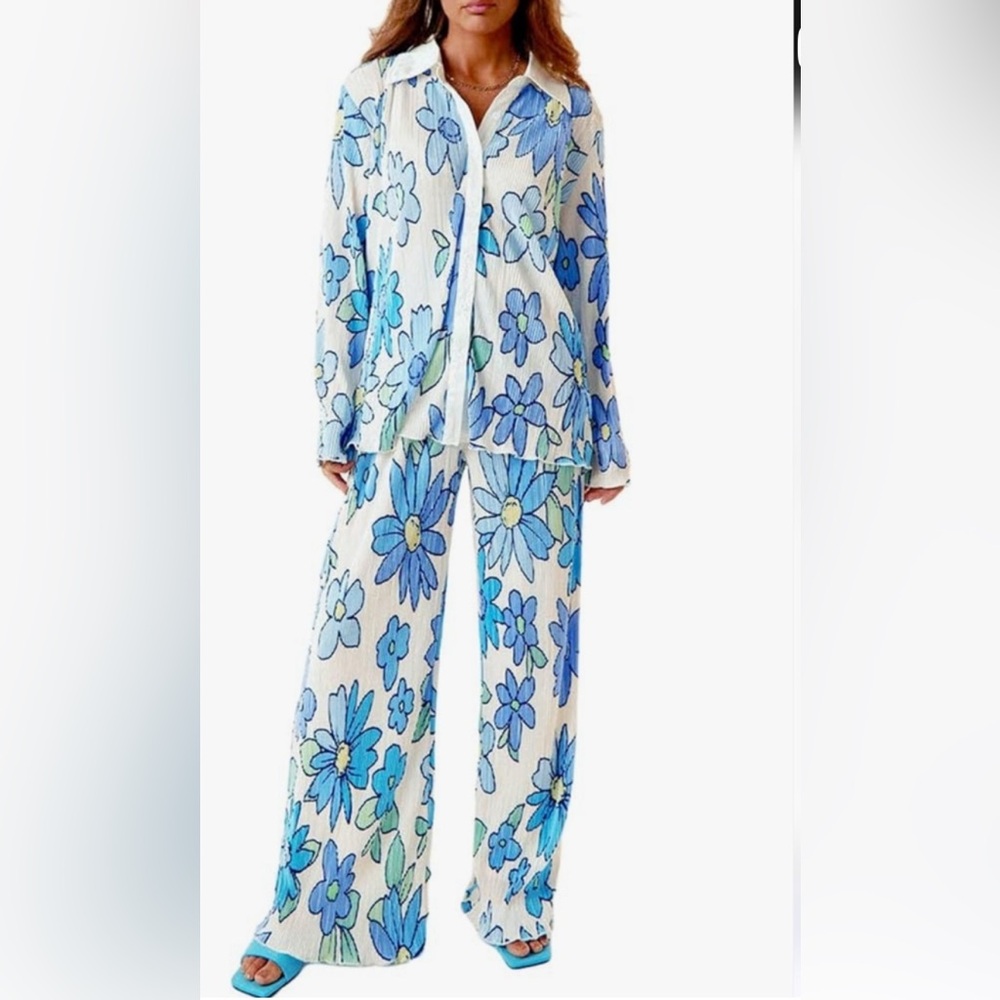 2-Piece Set Floral Blue and White Women's loungewear ! - Picture 3 of 8